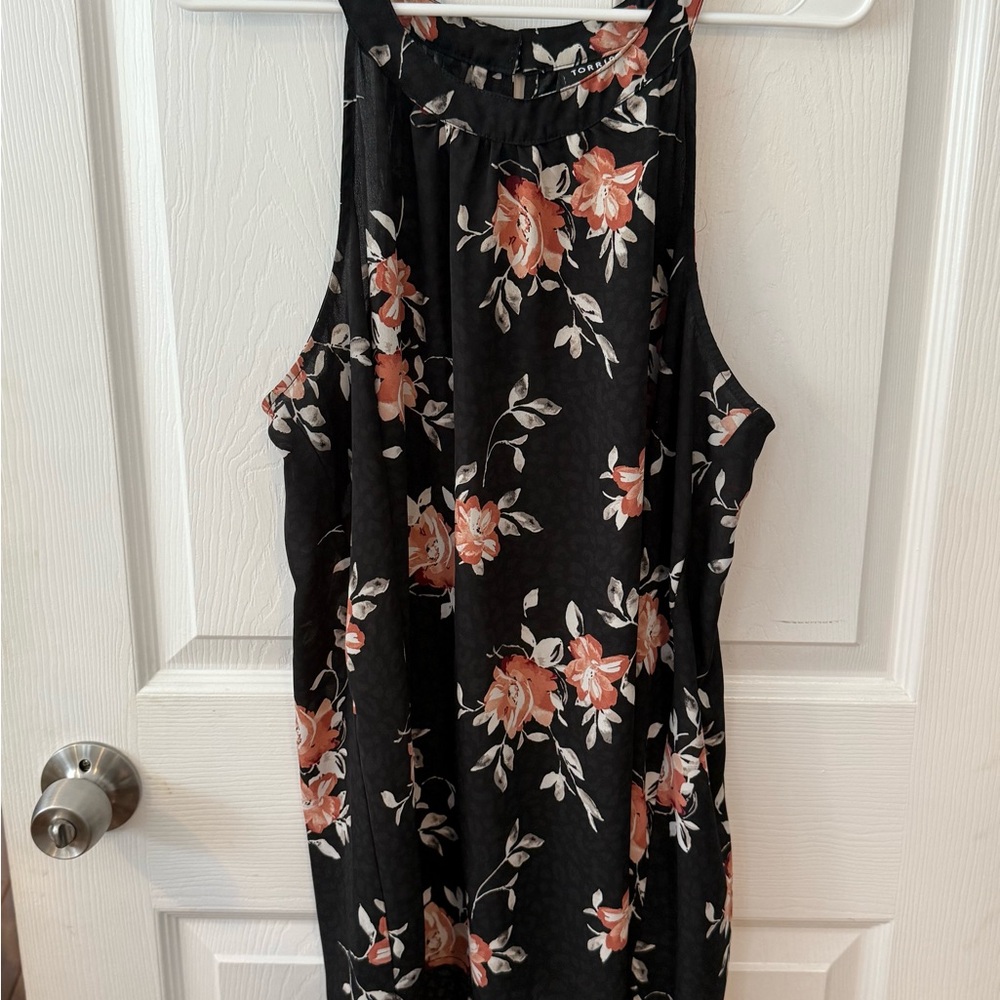 Torrid Black Flowy with Rose Floral Pattern